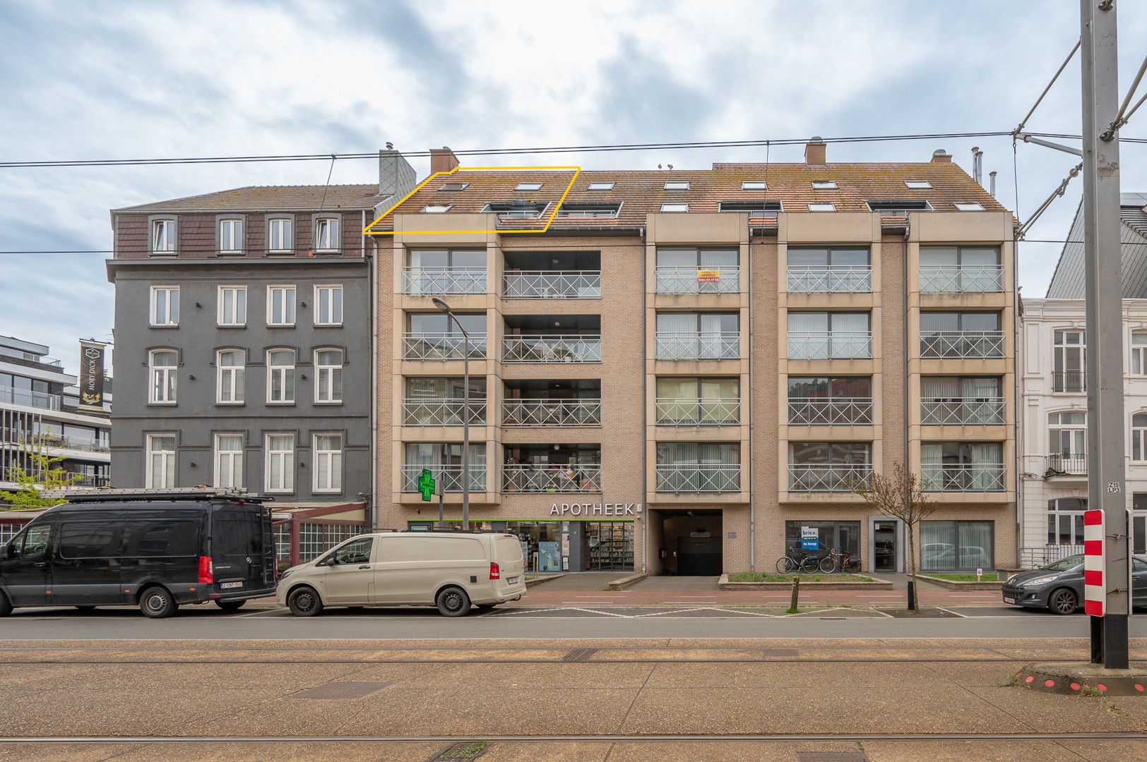 Instapklaar duplexappartement op centrale locatie in Blankenberge!