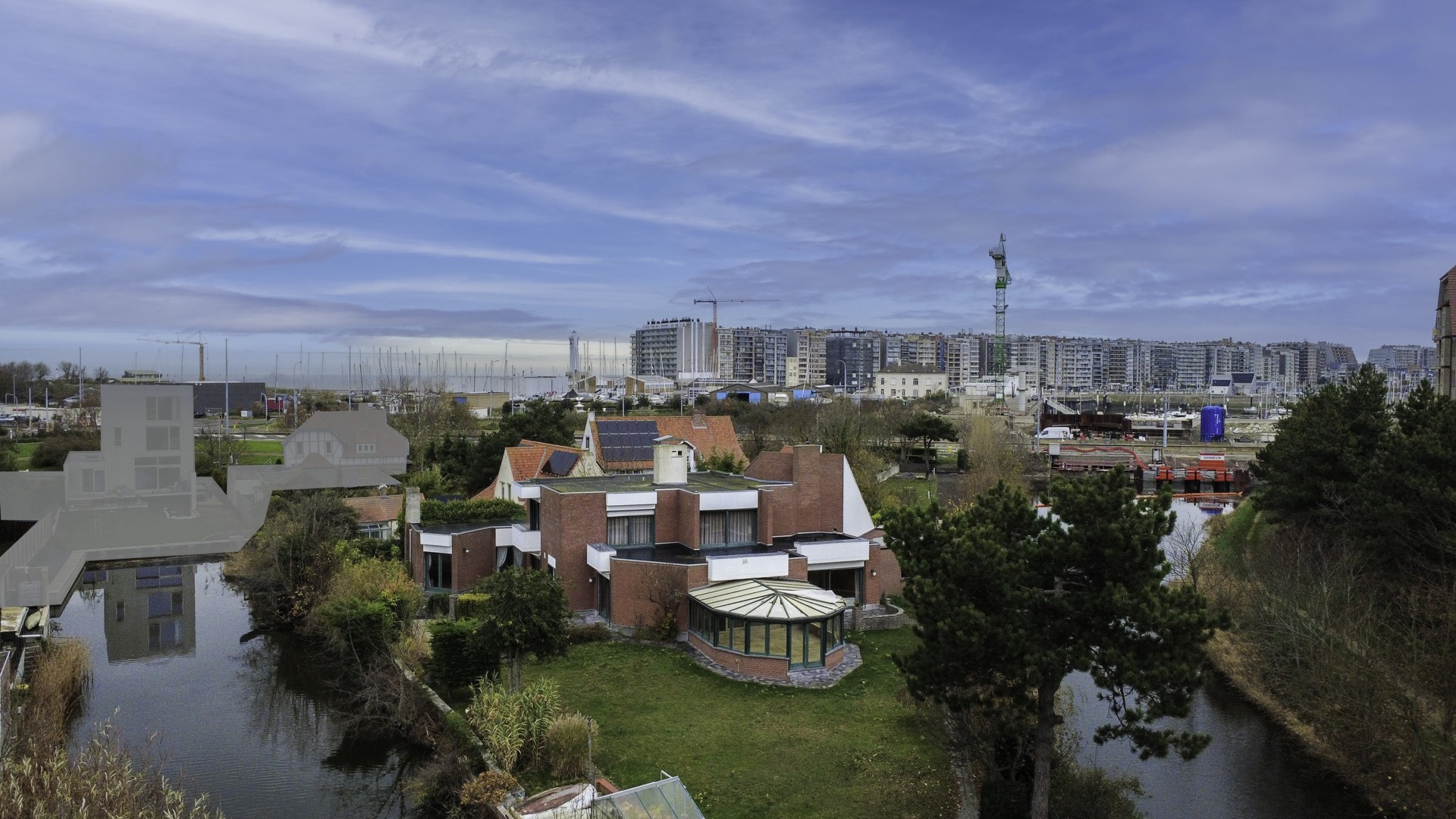 Unieke villa op privaat schiereiland met gastenappartement!