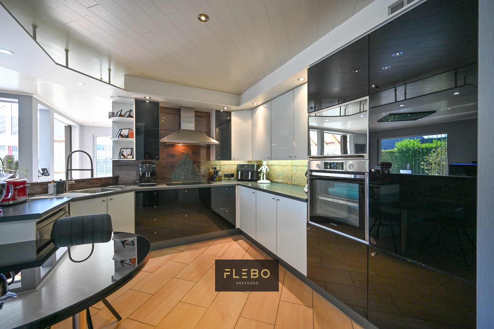 Slideshow image 12