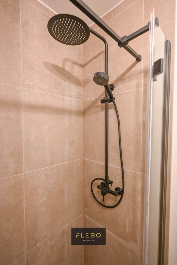 Slideshow image 11